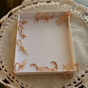 New gold tone earrings 6 pairs